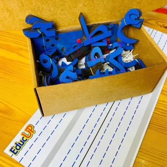 حقيبة مونتيسوري لتعلم الكتابة